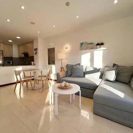 Apartment Bright And Cozy With Pool And Jacuzzi And Near