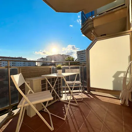 Apartment Bright And Cozy With Pool And Jacuzzi And Near Fuengirola