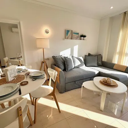 Apartment Bright And Cozy With Pool And Jacuzzi And Near *